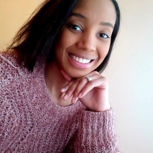 Meet your Posher, Alexis